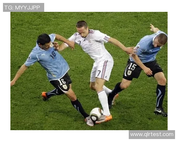 2018年法国与意大利足球对抗赛全面分析与战术解读