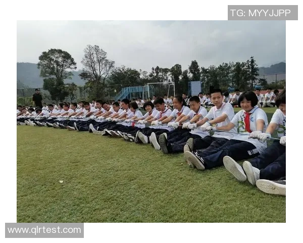 三口队与甲府队的激烈对决展现足球魅力与团队精神的完美结合