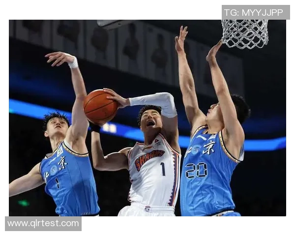 CBA精彩对决山东队迎战江苏同曦队双方全力争胜展现篮球魅力