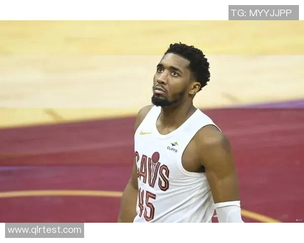 多诺万米切尔引领球队崛起展现超级球星风采与领袖魅力