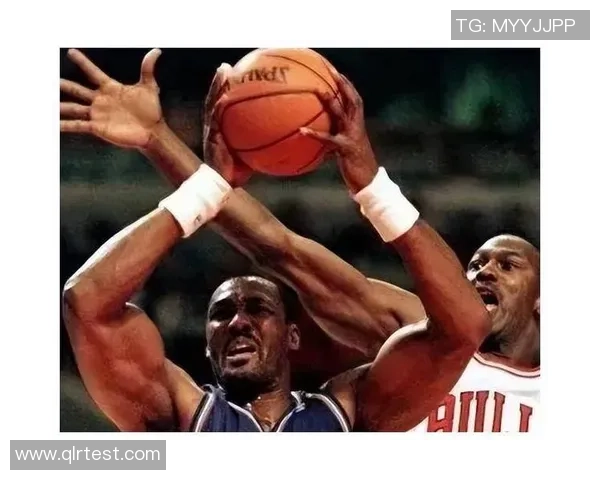 德雷克斯勒与乔丹的传奇对决谁才是篮球历史的真正巨星